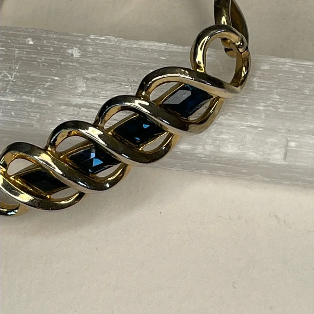Vintage Marvella Twisted Woven Gold Tone Design Four Blue Rhinestones Bracelet - Picture 2 of 9